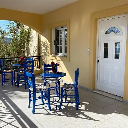 アパート Angellos Marifay