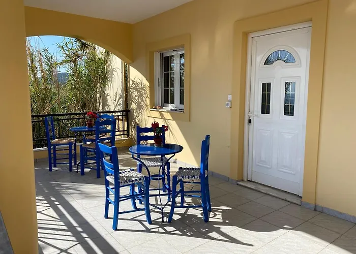 アパート Angellos Marifay